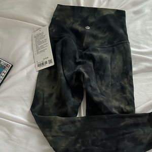 NWT size 0 25” length